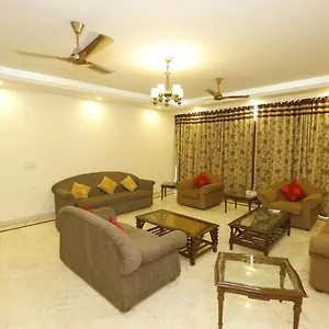 Badal's Nest I Near Aiims I Near Safadarganj I South Delhi I Couple Friendly I Homestay New Delhi