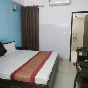 Galaxy Plaza Near Igi Airport Dehli Hotel 3*