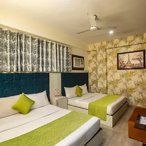 Bed & Breakfast Ark Suites Near Delhi Airport 3*