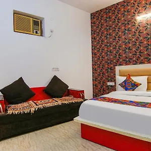 Hotel Fabexpress Gross Plaza