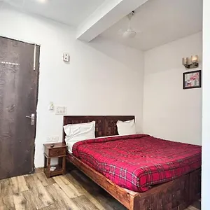 Blu Lagoon Residency Guest house *