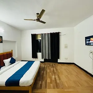 Guest house The Royal *