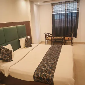 Kds Plaza International * New Delhi