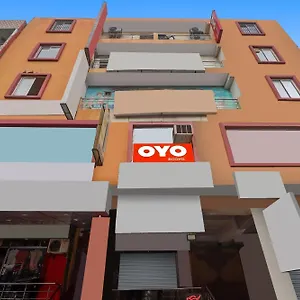 Hotel O Small Town Near Indira Gandhi International Airport 3*