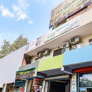 O Rs Near Pitampura Metro 3* Delhi (National Capital Territory of India)