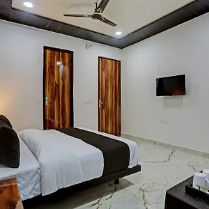 Hotel O Town House Gold Delhi (National Capital Territory of India)