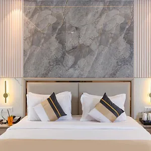 Hotel The Orion Era - Delhi Airport 4*
