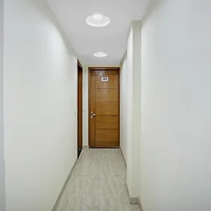 O Star Light Hotel New Delhi
