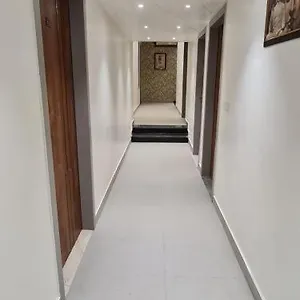 The Platform Near Us Embassy Chanakyapuri Delhi 3* New Delhi