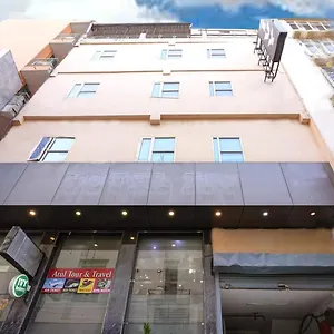 Clayton Hotel 4*