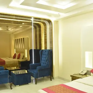 Aman Continental - 2mins From Railway Station And 5 Mins From Metro Hotell 3*