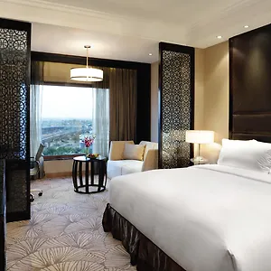 Hotel Crowne Plaza Mayur Vihar Noida By Ihg 5*