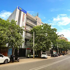 Hotel Fabhotel Roseman