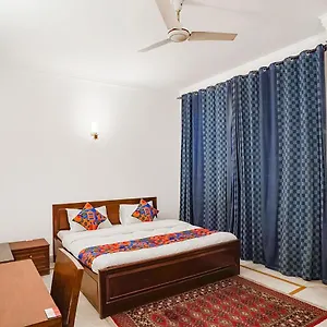 Fabexpress Goodwill Homes 3* New Delhi