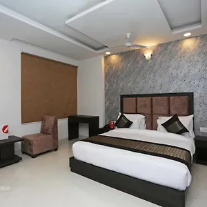 R S Plaza Near Igi International Airport Hotel New Delhi