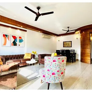 Bluo 3bhk M Block Mkt - Lift, Balcony, Parking