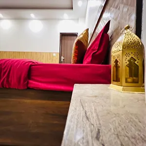 Comfortable New Delhi