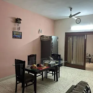 Metronest Stays: In South Delhi Apartment New Delhi