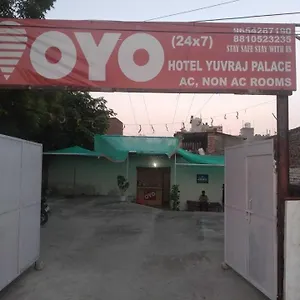 Oyo Flagship Yuvraj Paalace 3*