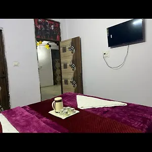 Hotel Lakhdatar New Delhi