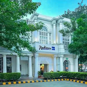 Radisson Blu Marina Connaught Place Hotel