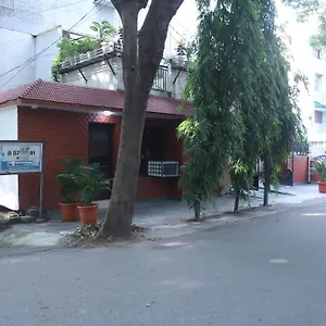 Divine India Service 3bhk,b57 Sarita Vihar,apollo New Delhi