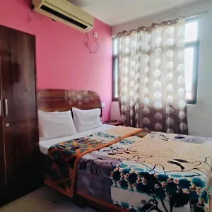 Bliss Bourn Lajpat Nagar Bed & Breakfast