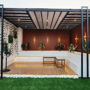 Enchanted The Roof Rekha, With Private Trace Garden *
