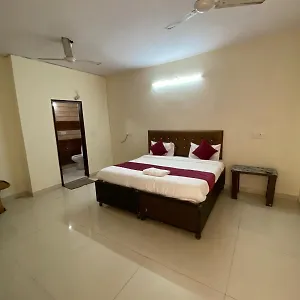 Hotel Pragya Palace