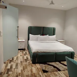 Hotel Rivaz And Restaurant 3*