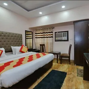 Hotel Kabeer - Walking Railway Station