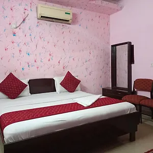 Airport Pariksheet Hotel 2*
