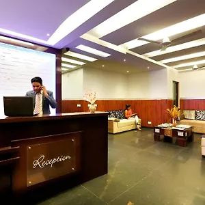 Anand Lok Hotel