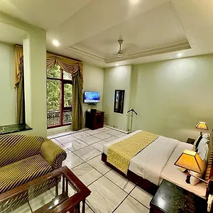 Florence Inn, Karol Bagh, New Delhi, 2 Min From Metro 4*