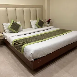 Saphire Dlx Near Railway Station * New Delhi