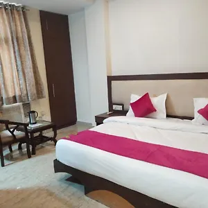 Black Rose Near Rithala Metro Station Hotel Delhi (National Capital Territory of India)