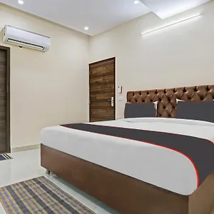 O Mannat Bhera Enclave 4*