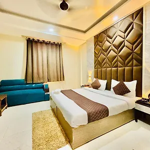 Airport Grand Olive Hotel 4*