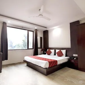 The Paradise In - Near Karol Bagh Metro Station Hotel