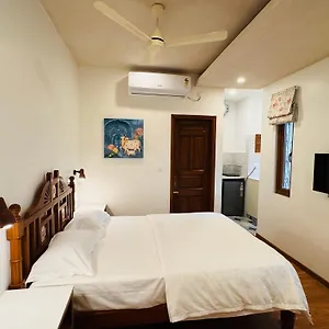 Royal 27 Bed & Breakfast *