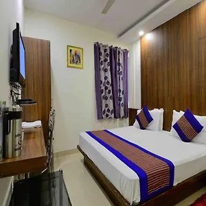 A1rooms By Family - Walking Metro Station *