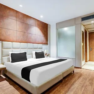 Hotel Super Townhouse Chhatarpur Near Metro Park