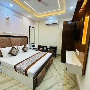 Hotel Samrat R Unit By Satwa Home Stay 3* New Delhi