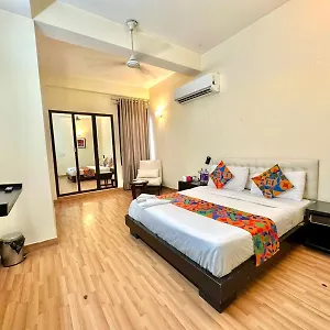 Hotel Grand Arcasia Saket- Near Pvr Anupam