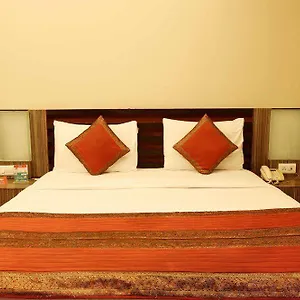 Oyo Premium Patel Nagar New Delhi