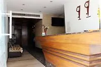 Oyo Karol Bagh Metro Station 2 Hotel 3*