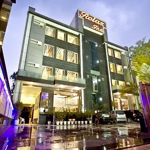Hotel Treebo Premium Relax Patel Nagar