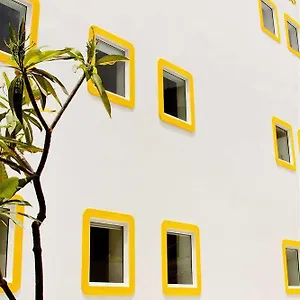 Hotel Bloomrooms @ Link Road