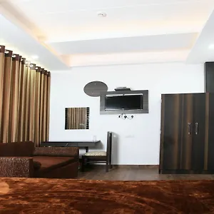 Oyo 5385 Paschim Vihar Delhi (National Capital Territory of India)
