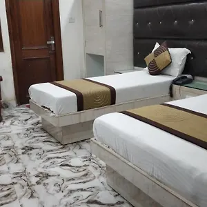 Adb Crystal Deluxe Otel 2*
